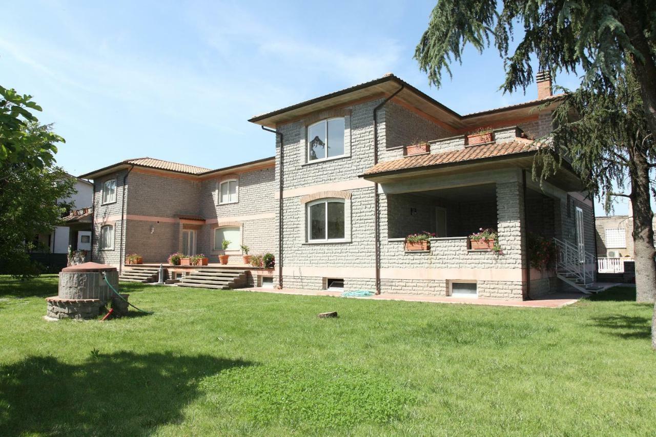 La Casa Di Sofia - Casa Vacanza Monterosi Extérieur photo
