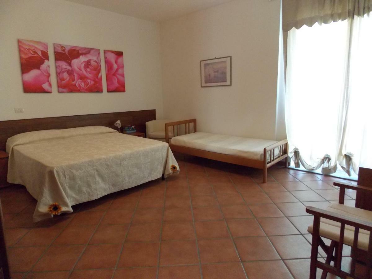 La Casa Di Sofia - Casa Vacanza Monterosi Extérieur photo